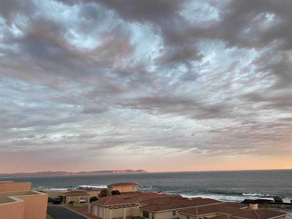 Nothing But View Apartment Hermanus Bagian luar foto